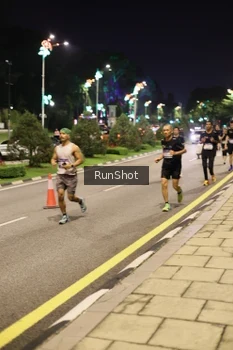 Runner Photo 4286392