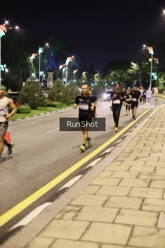 Runner Photo 4286395