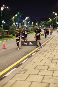 Runner Photo 4286433