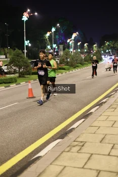 Runner Photo 4286502