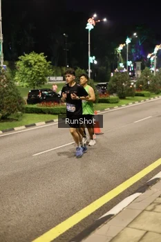Runner Photo 4286504