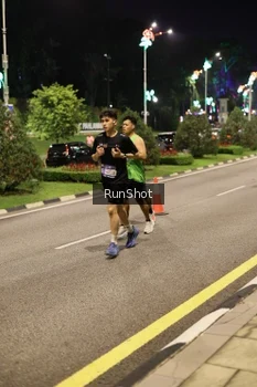 Runner Photo 4286511
