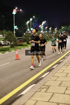 Runner Photo 4286545