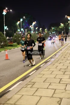 Runner Photo 4286561