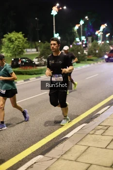 Runner Photo 4286578