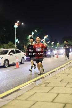 Runner Photo 4286672