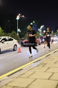 Runner Photo 4286693