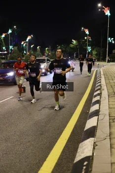 Runner Photo 4286766