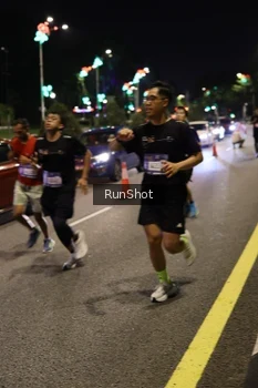 Runner Photo 4286775