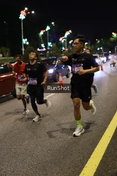 Runner Photo 4286781