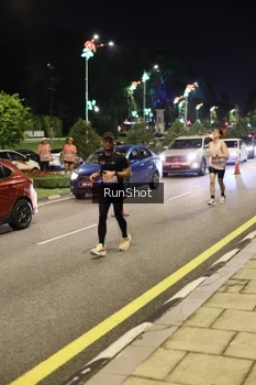 Runner Photo 4286990