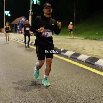 Runner Photo 4287089