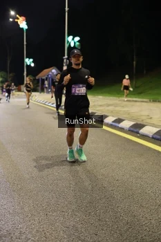 Runner Photo 4287099