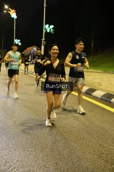 Runner Photo 4287155