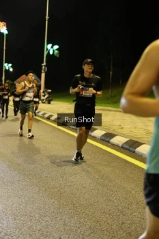 Runner Photo 4287160