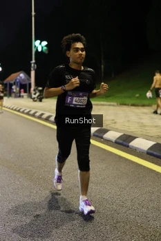 Runner Photo 4287255