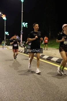 Runner Photo 4287273