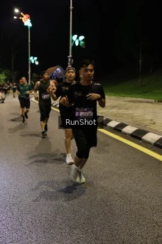 Runner Photo 4287315