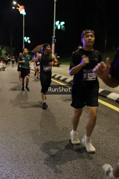 Runner Photo 4287317