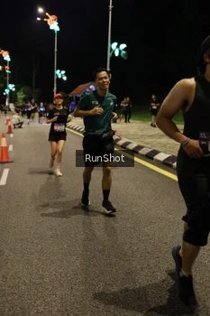 Runner Photo 4287335