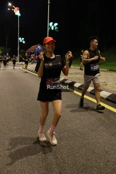 Runner Photo 4287342