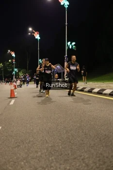 Runner Photo 4287352