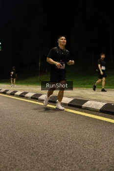 Runner Photo 4287354