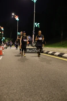 Runner Photo 4287355