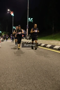 Runner Photo 4287363