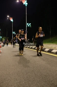 Runner Photo 4287365