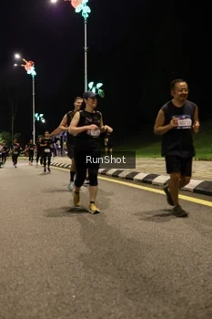 Runner Photo 4287367