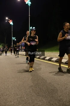 Runner Photo 4287372