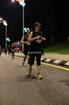 Runner Photo 4287378