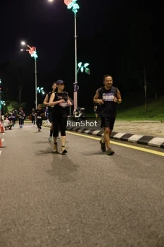 Runner Photo 4287379
