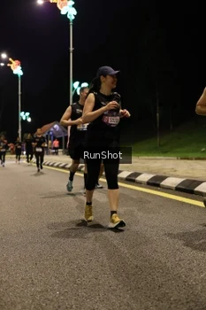 Runner Photo 4287384