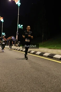 Runner Photo 4287393