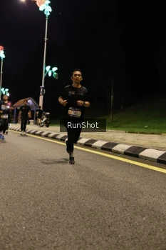 Runner Photo 4287400