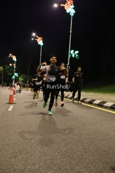 Runner Photo 4287425