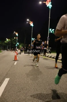 Runner Photo 4287444