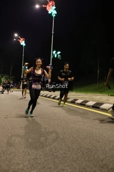 Runner Photo 4287463