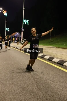 Runner Photo 4287513