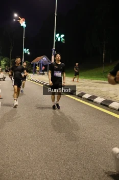 Runner Photo 4287518