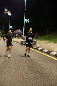 Runner Photo 4287530