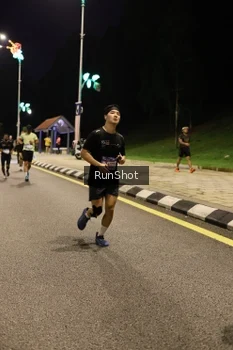 Runner Photo 4287536