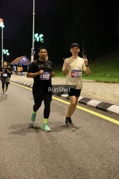 Runner Photo 4287590
