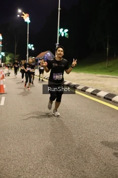Runner Photo 4287612