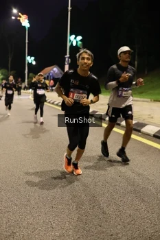 Runner Photo 4287634