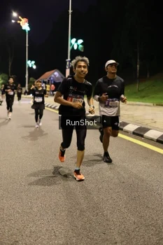 Runner Photo 4287635