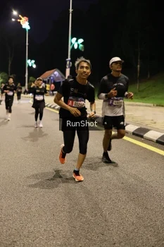 Runner Photo 4287636