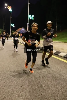 Runner Photo 4287640